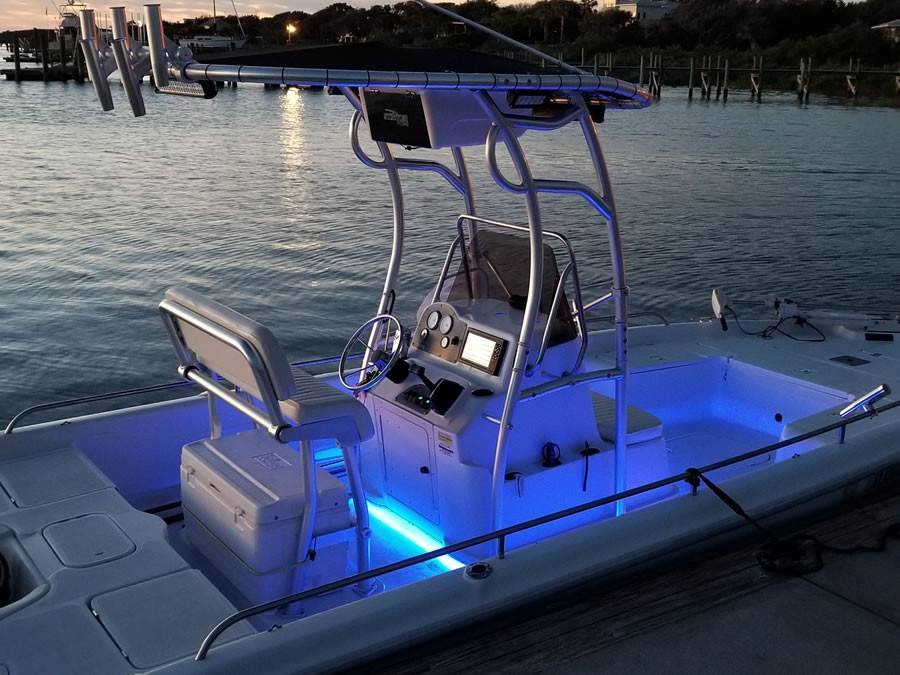 2000 Fishmaster 21bb with SG600 Boat T-Top