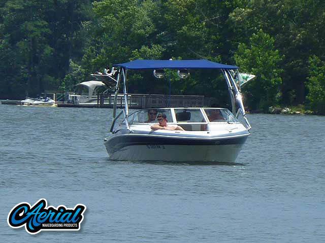 2005 Four Winns Horizon 200 with Airborne 2.0 Wakeboard Tower
