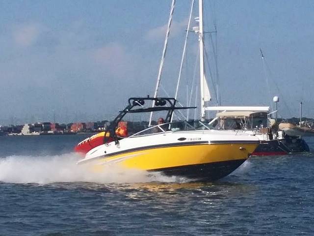 2013 Rinker 246 cc with FreeRide Wakeboard Tower