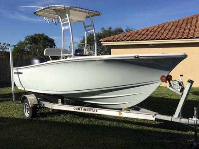 2017 Sportsman Island Reef 19'