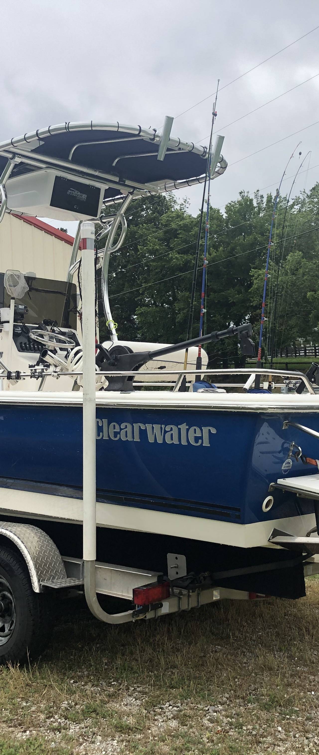 2009 Clearwater Baystar 2400 with SG600 Boat T-Top