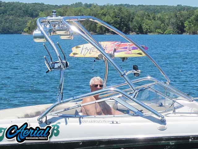 1996 Four Winns 200 Horizon with Airborne 2.0 Wakeboard Tower