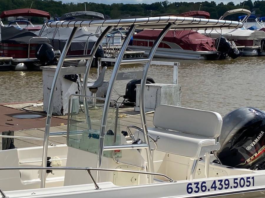 1993 Sea Swirl Striper 182 with SG300 Boat T-Top