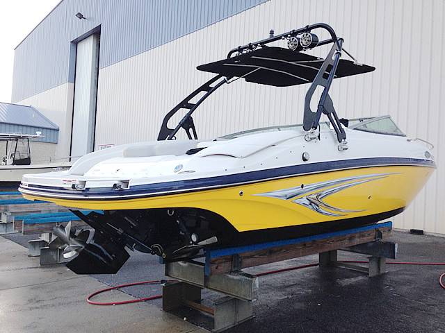 2013 Rinker 246 cc with FreeRide Wakeboard Tower