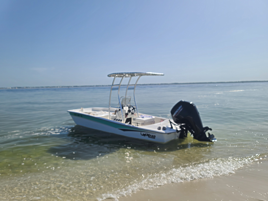 2023 Mako Pro Skiff 17 with SG300 Boat T-Top