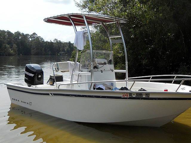1997 Cape Horn 17'