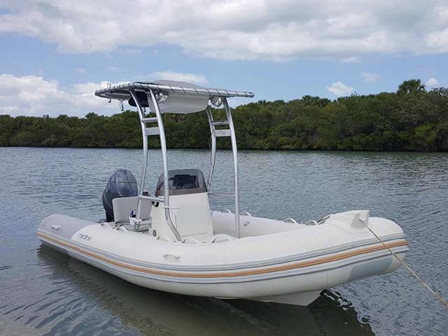 2013 Zodiac 540 with SG300 Boat T-Top