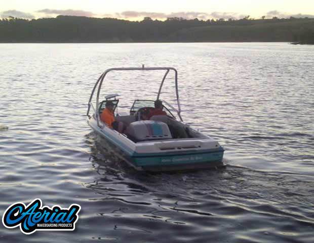 1993 Malibu Echelon with Airborne 2.0 Wakeboard Tower — customer install photo