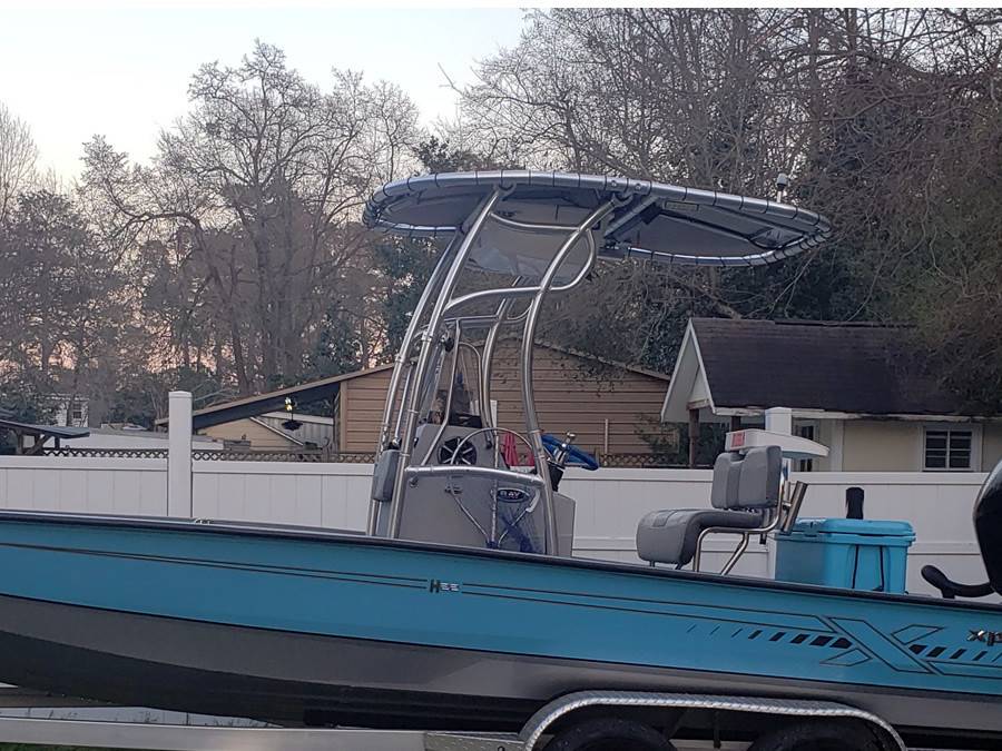 2021 Xpress 22HB with SG600 Boat T-Top