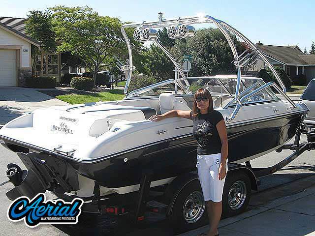 2005 Reinell 204 with Airborne 2.0 Wakeboard Tower — customer install photo