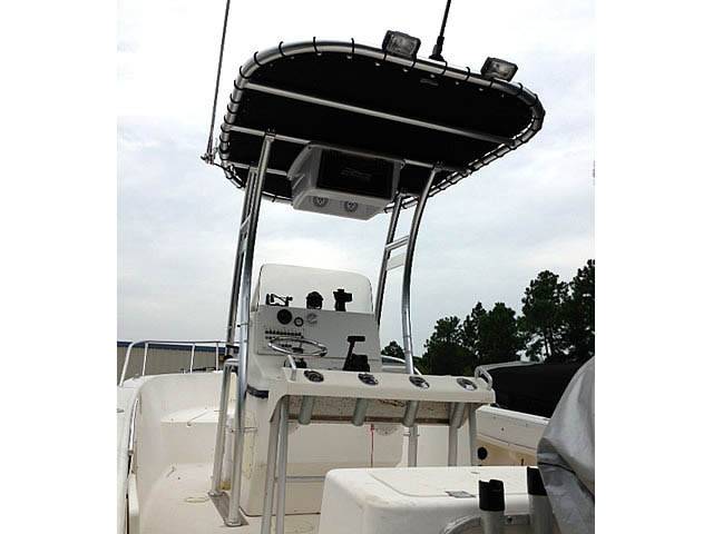 2003 Sea Fox 230 with SG300 Boat T-Top