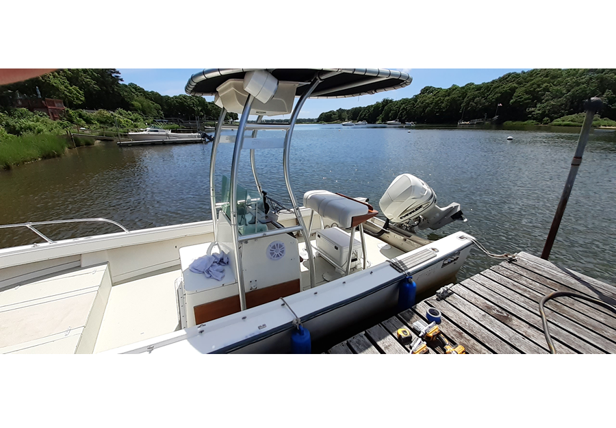 1975 Aquasport 19.7 with SG300 Boat T-Top