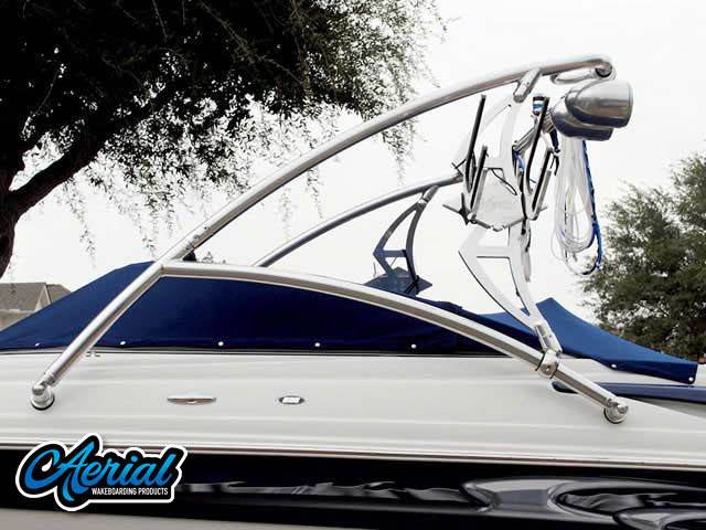 2005 Crownline 225 GLS with Assault Wakeboard Tower