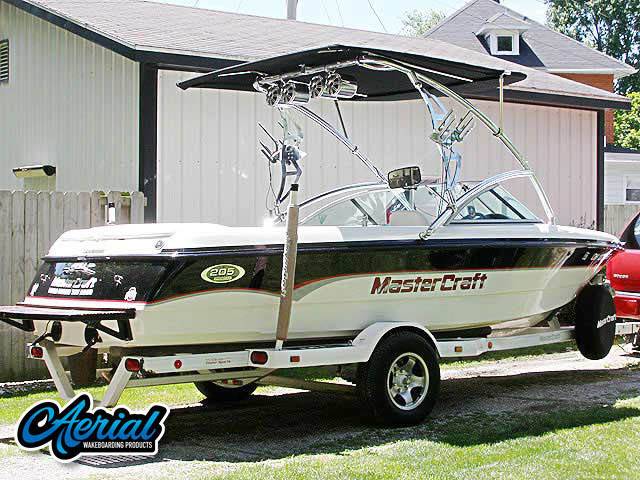 2000 MasterCraft Pro-Star 205 with Assault Wakeboard Tower — customer install photo