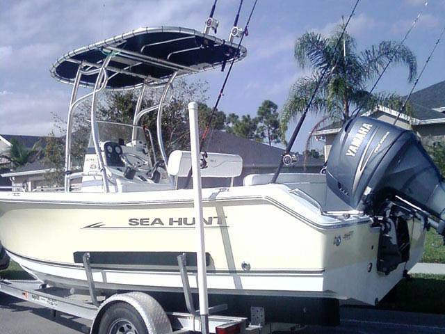 2008 Sea Hunt with SG600 Boat T-Top