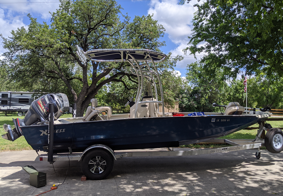 2017 Xpress H2O Bay 20'