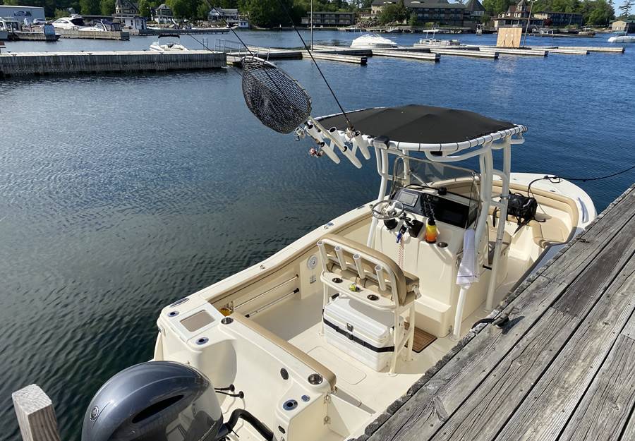 2018 Scout 215 XSF with SG900 Boat T-Top