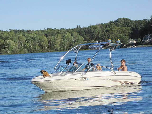 1997 Sea Ray 185 Bow Rider with Airborne 2.0 Wakeboard Tower