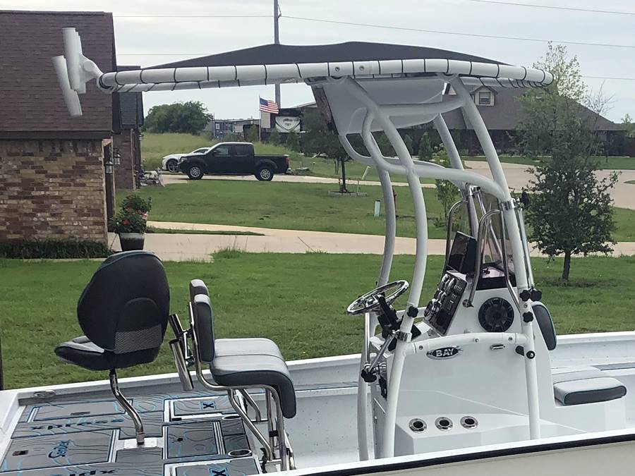 2019 Xpress X23B with SG600 Boat T-Top