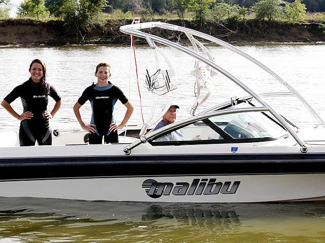 1996 Malibu Sunsetter with Assault Wakeboard Tower