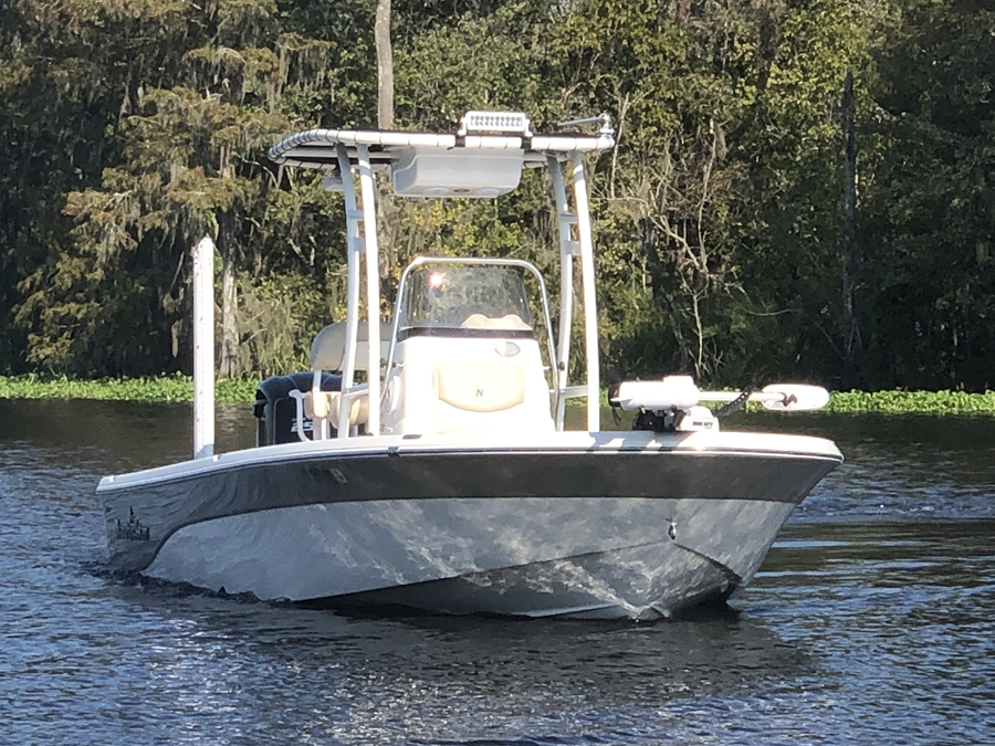 2017 NauticStar 244 XTS with SG300 Boat T-Top