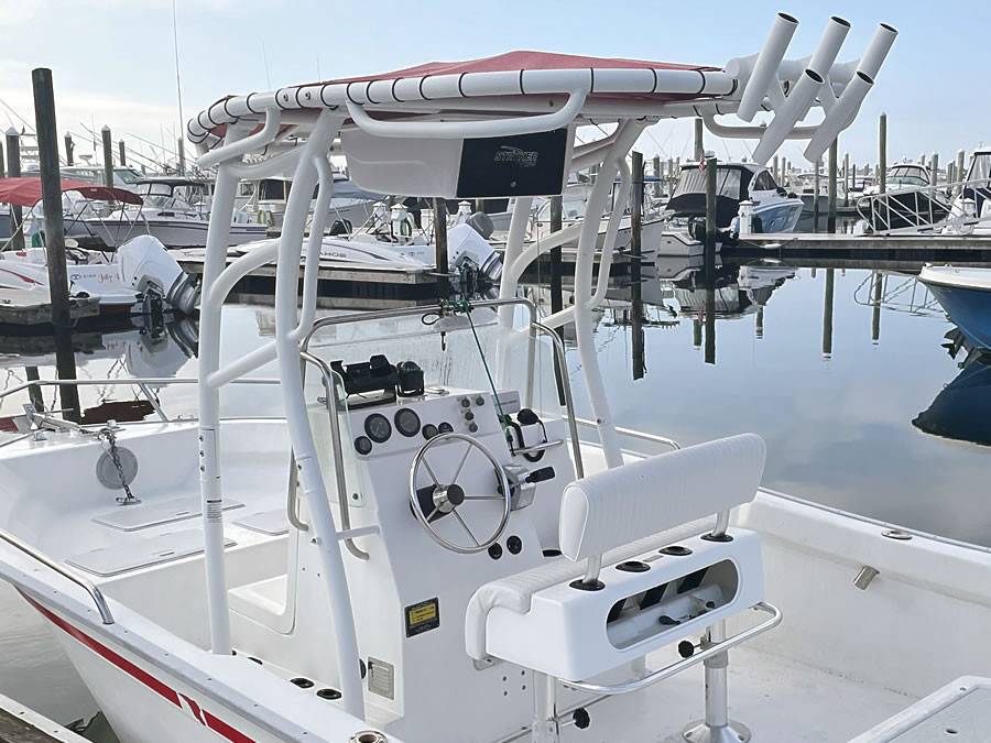 1999 Cape Horn 19 with SG900 Boat T-Top