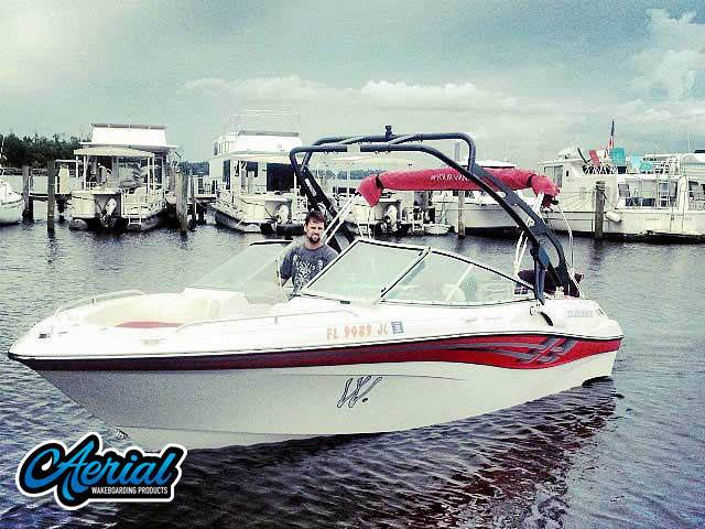 2000 Four Winns 210 horizon with FreeRide Wakeboard Tower — customer install photo