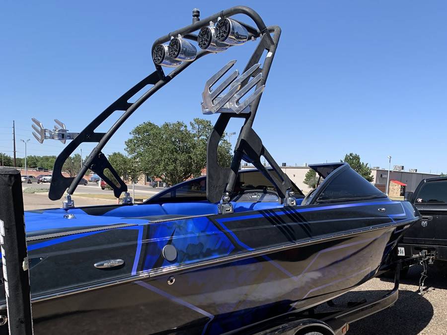2007 Malibu Wakesetter 21VLX with FreeRide Wakeboard Tower