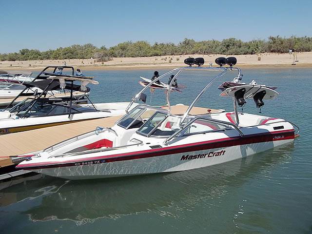 1992 Mastercraft Maristar with Airborne Wakeboard Tower — customer install photo