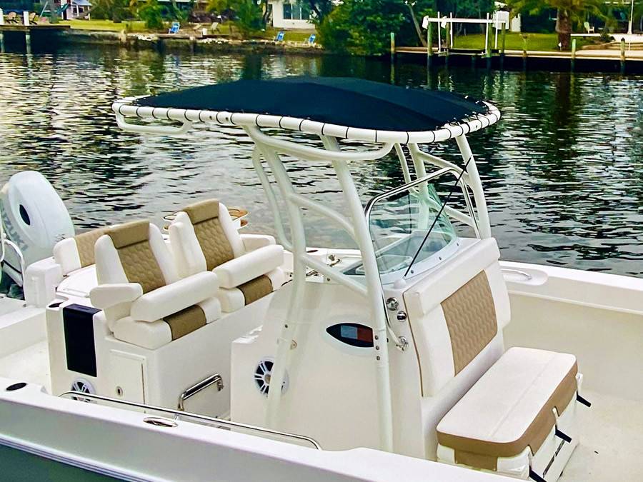 2021 Twin Vee 260SE with SG900 Boat T-Top
