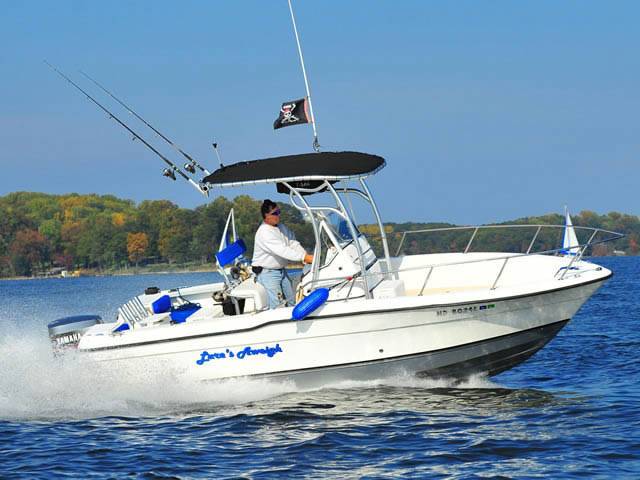 1987 Trophy Center Console 19'