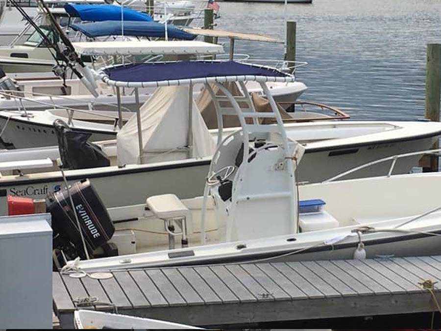 1972 Mako 19' Center Console with SG300 Boat T-Top