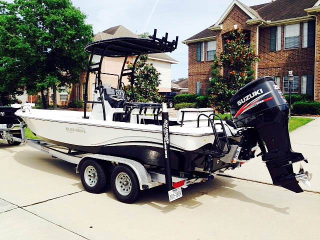 2013 Blue Wave 2400 Purebay with SG300 Boat T-Top