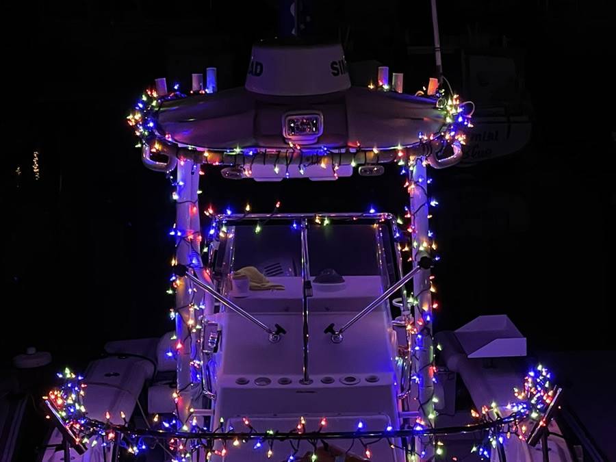 1995 Boston Whaler 21’ Outrage with SG900 Boat T-Top
