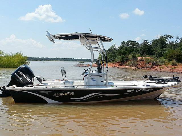 2008 Blue Wave 190 Deluxe with SG600 Boat T-Top