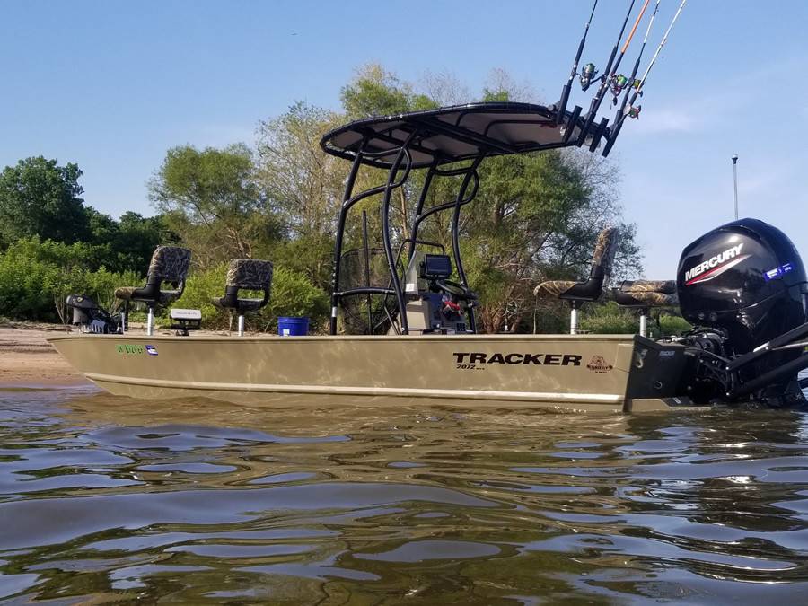 2020 Tracker Grizzly 2072 with SG600 Boat T-Top