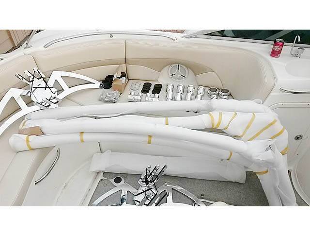 2004 Chaparral 234 with Assault Wakeboard Tower
