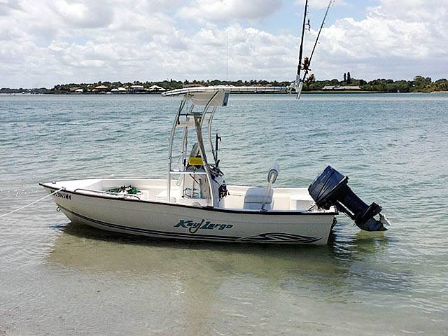 2004 Key Largo 160CC with SG300 Boat T-Top