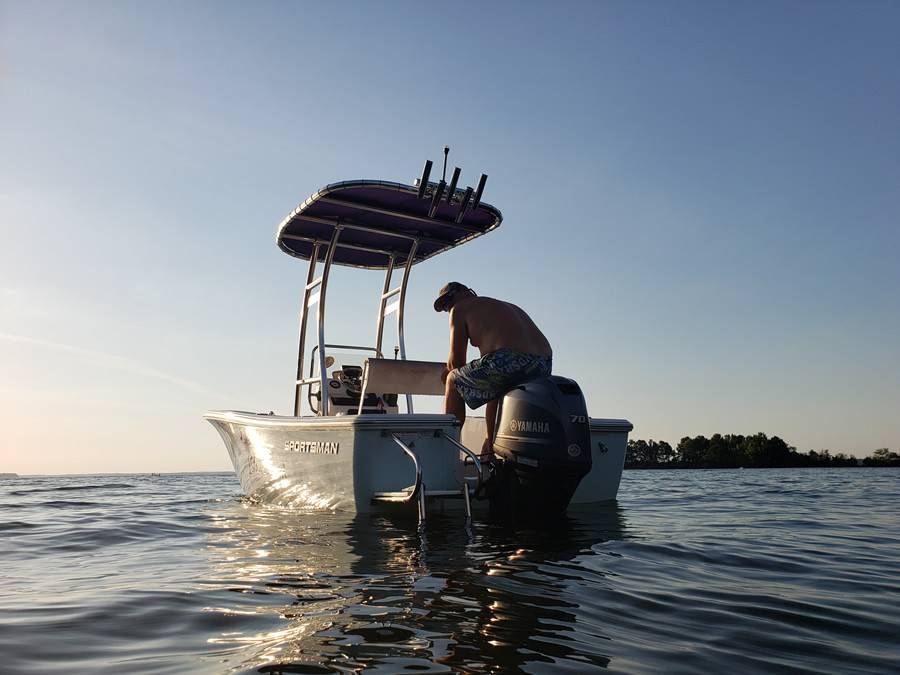 2016 Sportsman 17 Island Reef with SG300 Boat T-Top