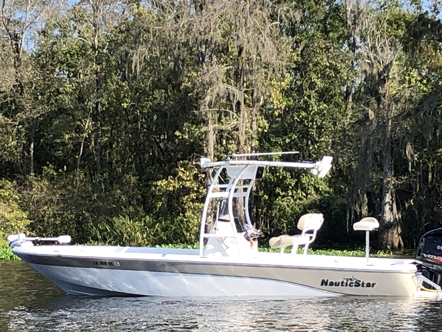 2017 NauticStar 244 XTS with SG300 Boat T-Top