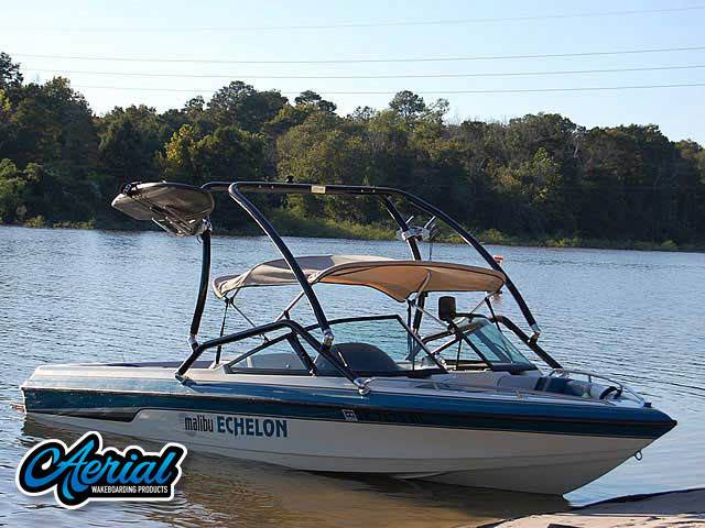 1995 Malibu Echelon with Airborne 2.0 Wakeboard Tower