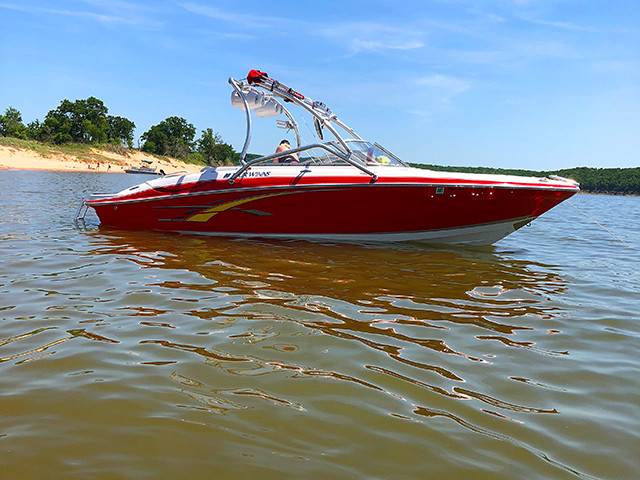 2007 Four Winns H220 with Airborne Wakeboard Tower