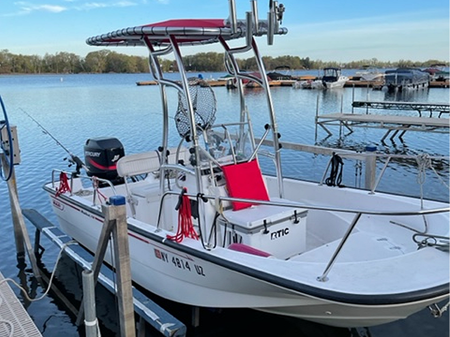 2003 Boston Whaler Montauk 17