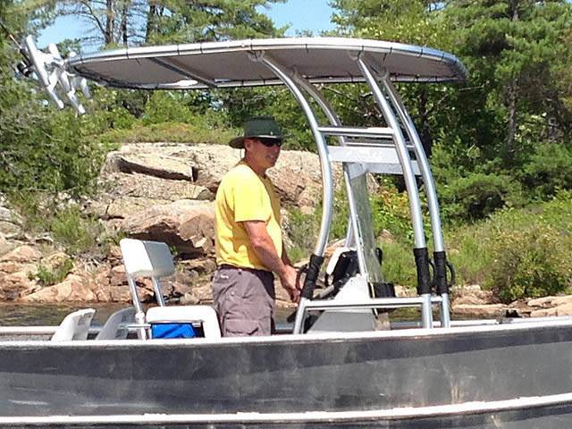1984 Stanley 18' with SG300 Boat T-Top