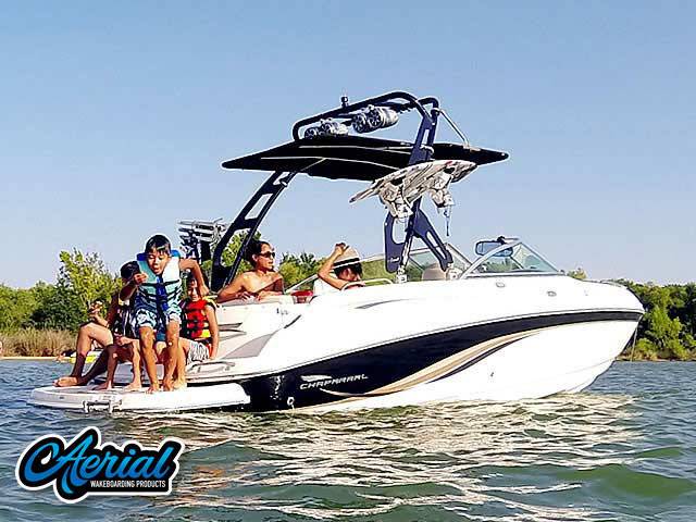 2003 230 SSI Chaparral with FreeRide Wakeboard Tower