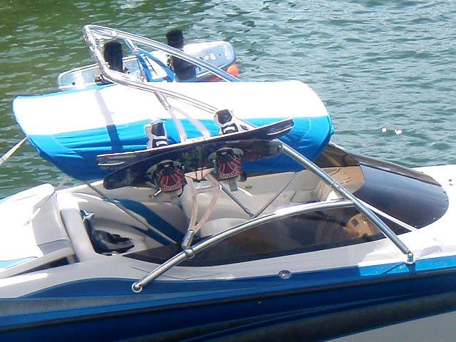 1996 Nordic RAGE 25' with Assault Wakeboard Tower