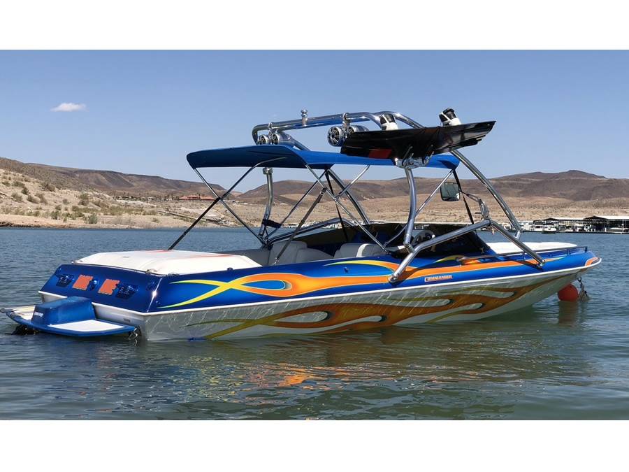 2005 Commander 2100 LX with Airborne Wakeboard Tower