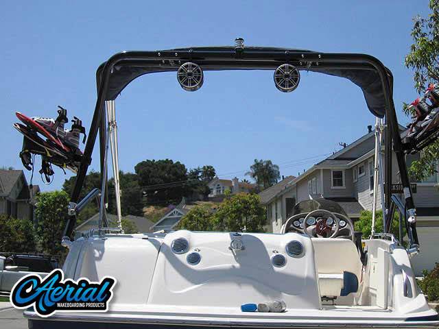 Tahoe 222 with Airborne 2.0 Wakeboard Tower