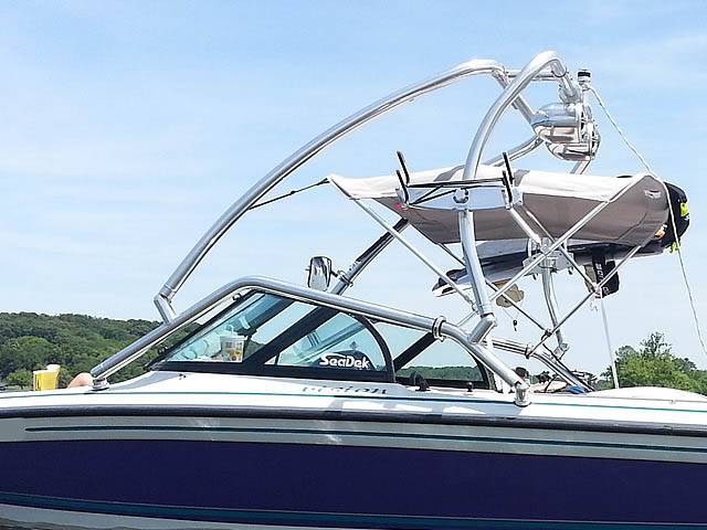 1997 Supra Vision with Airborne 2.0 Wakeboard Tower