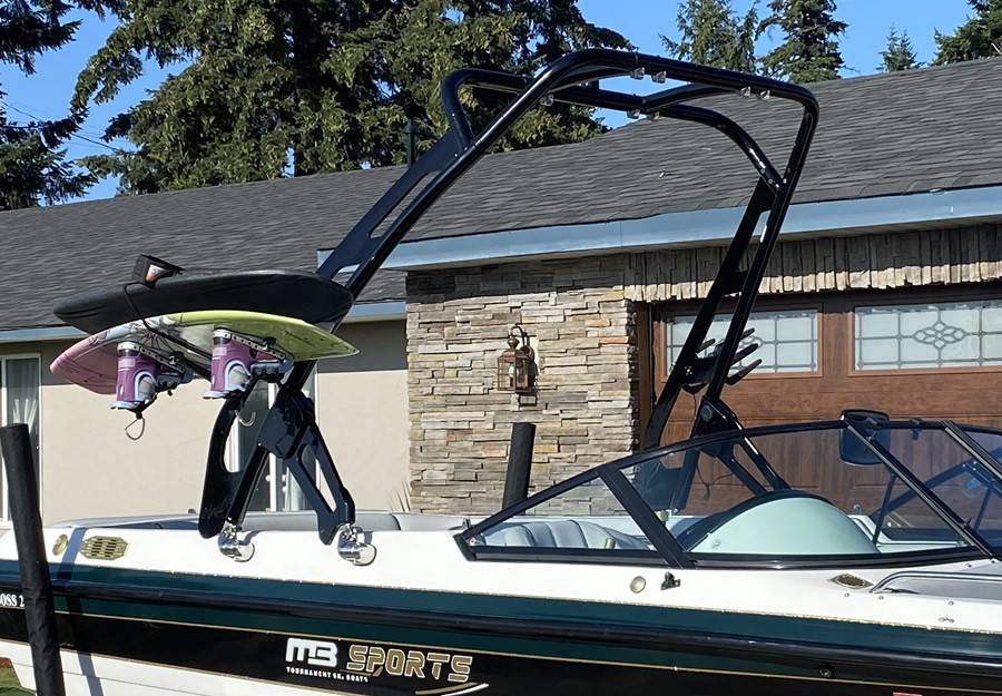 1998 MB Sports Boss 210 with FreeRide Wakeboard Tower